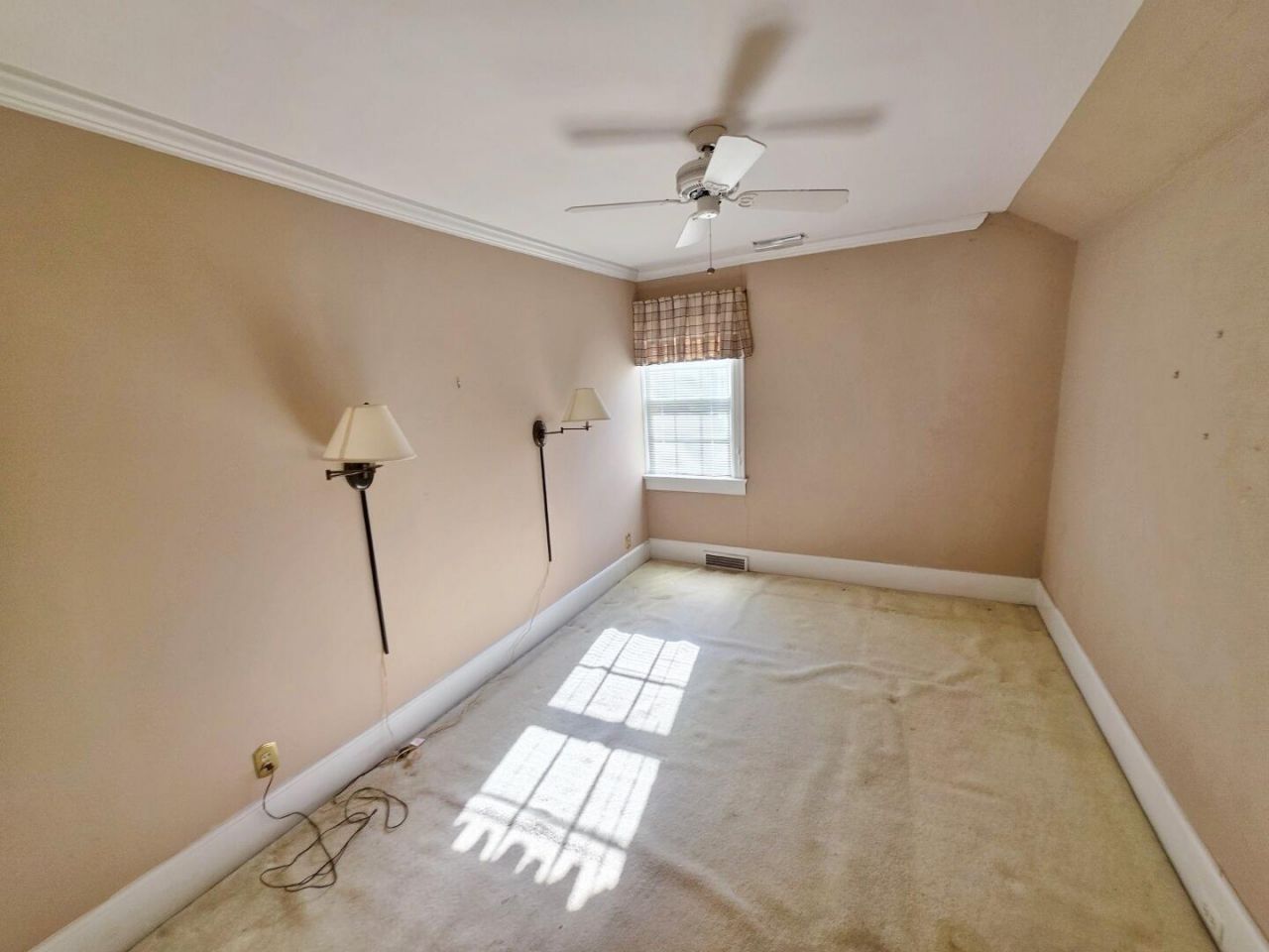 1107 Gilmore Avenue Photo 29