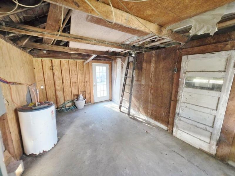 1107 Gilmore Avenue Photo 38