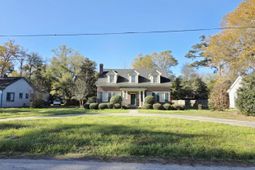 1107 Gilmore Avenue photo 4