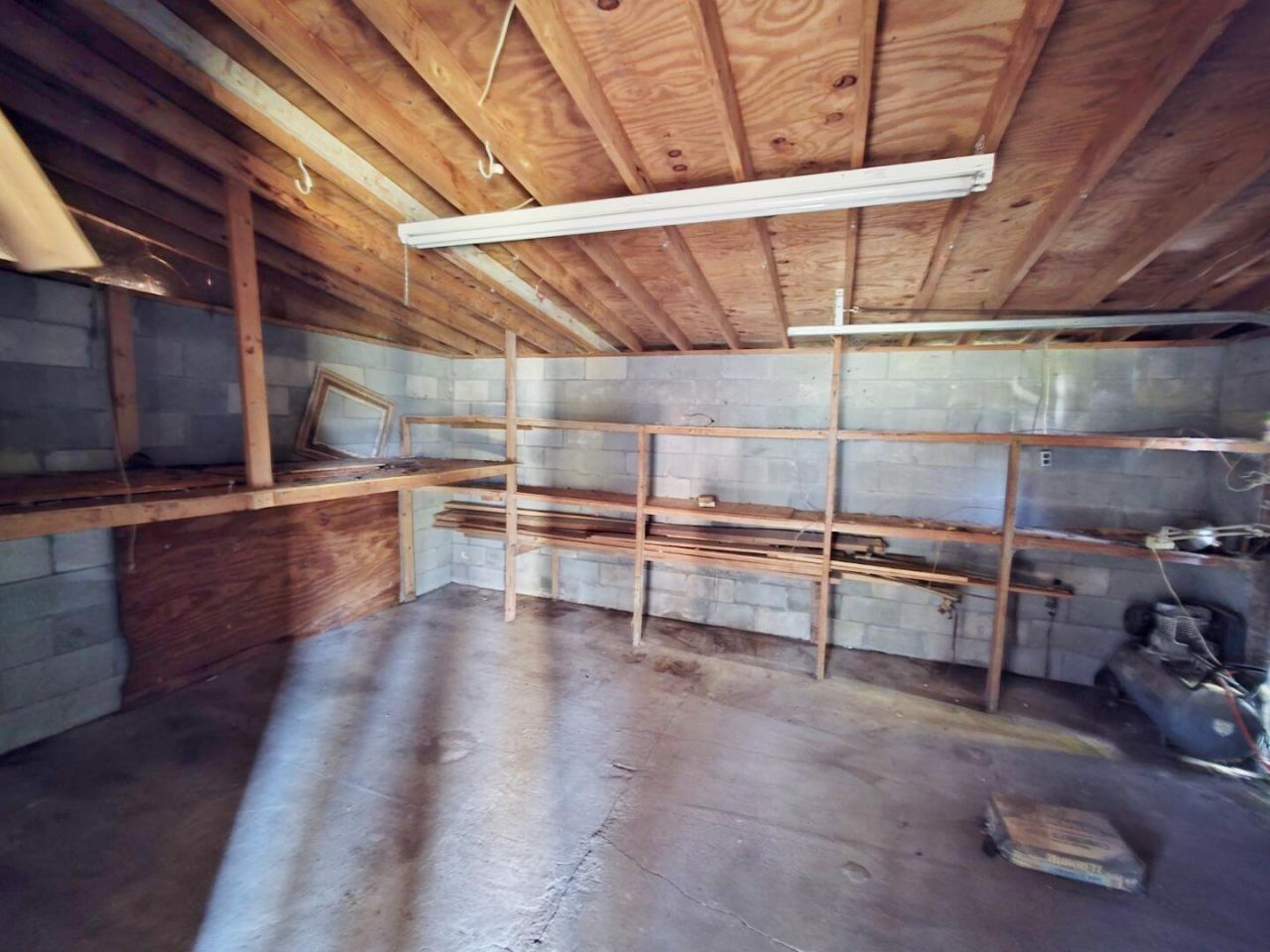 1107 Gilmore Avenue Photo 42