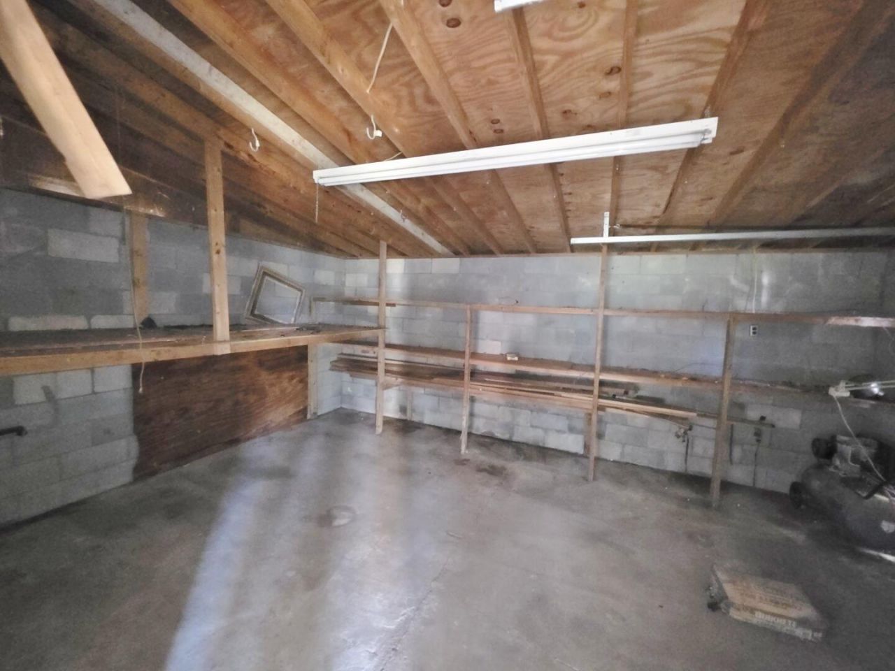 1107 Gilmore Avenue Photo 43