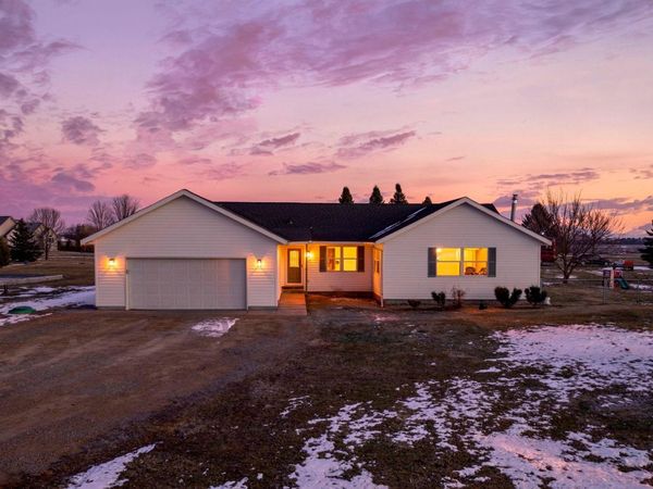 1360 214th Avenue, New Richmond, WI 54017