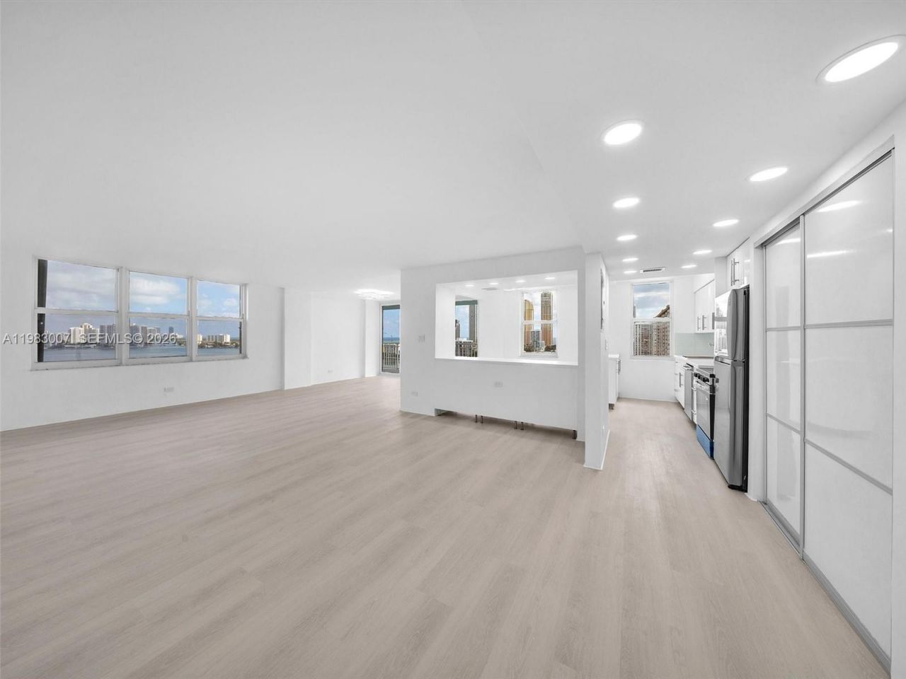 301 174th St, Unit 1818, Sunny Isles Beach, FL 33160 Photo