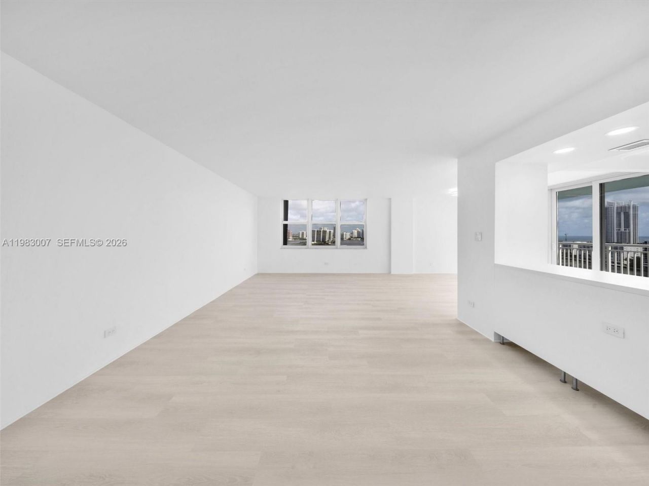 301 174th St, Unit 1818, Sunny Isles Beach, FL 33160 Photo