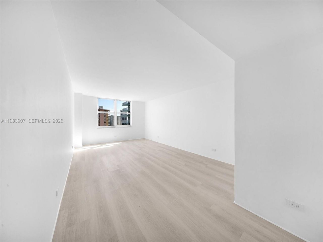 301 174th St, Unit 1818, Sunny Isles Beach, FL 33160 Photo