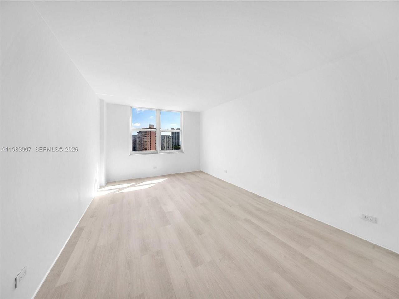 301 174th St, Unit 1818, Sunny Isles Beach, FL 33160 Photo