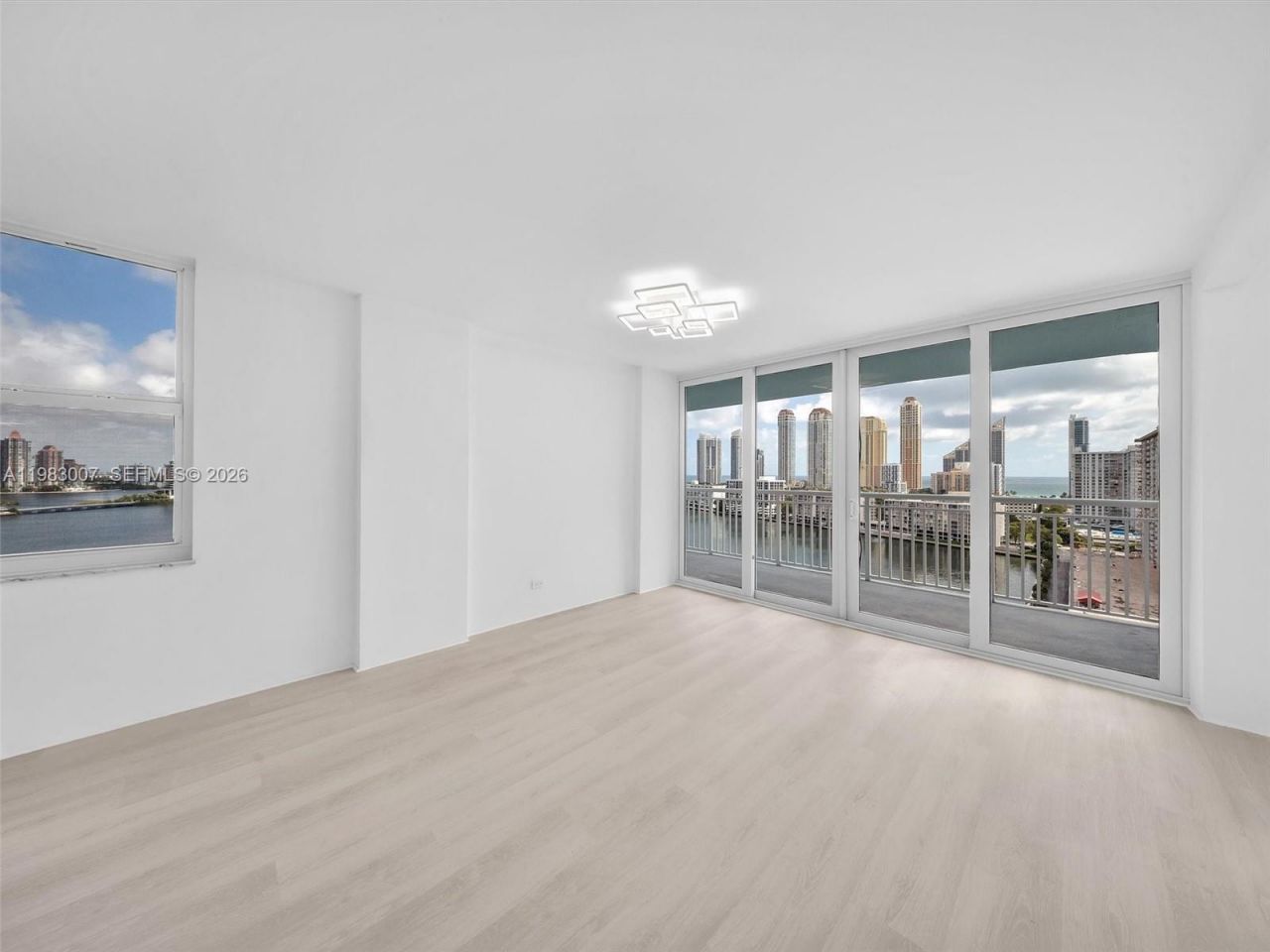 301 174th St, Unit 1818, Sunny Isles Beach, FL 33160 Photo