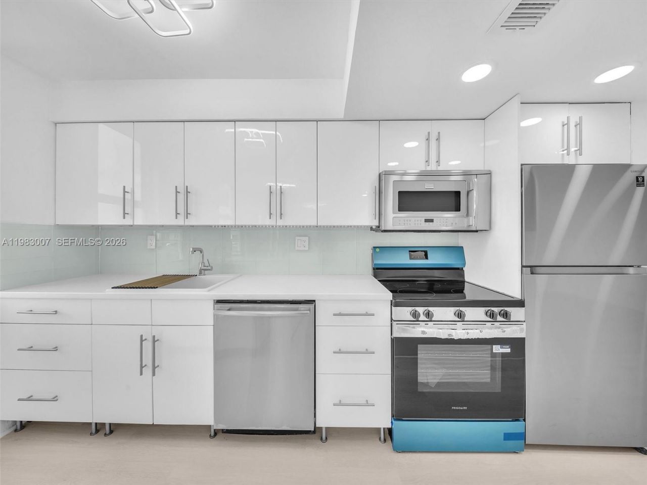 301 174th St, Unit 1818, Sunny Isles Beach, FL 33160 Photo