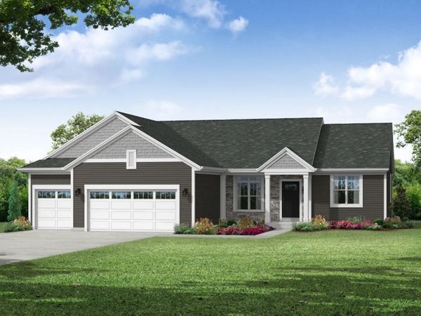 2736 Oakmont Dr, East Troy, WI 53120