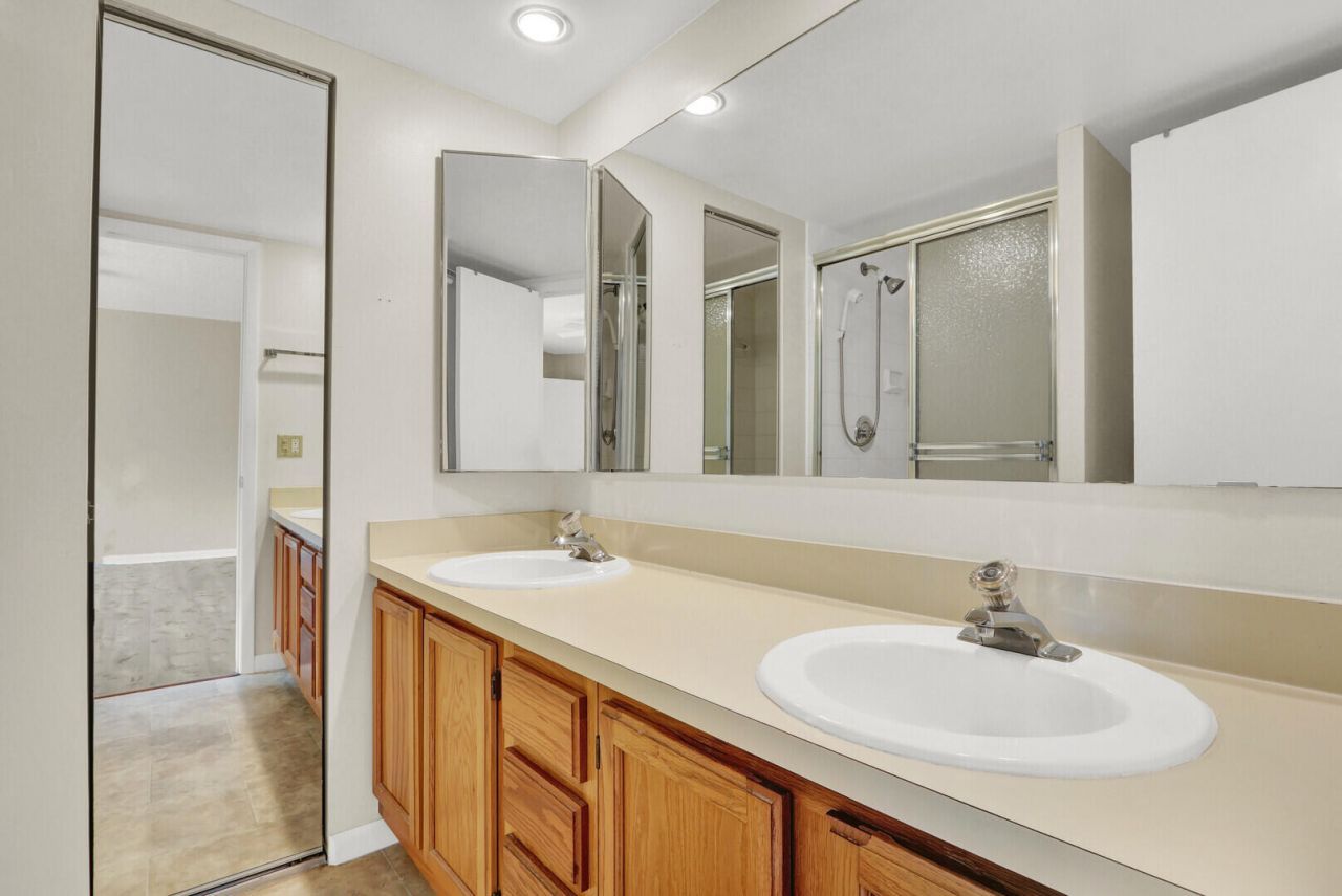 5627 SE Windsong Lane, Unit 514, Stuart, FL 34997 Photo