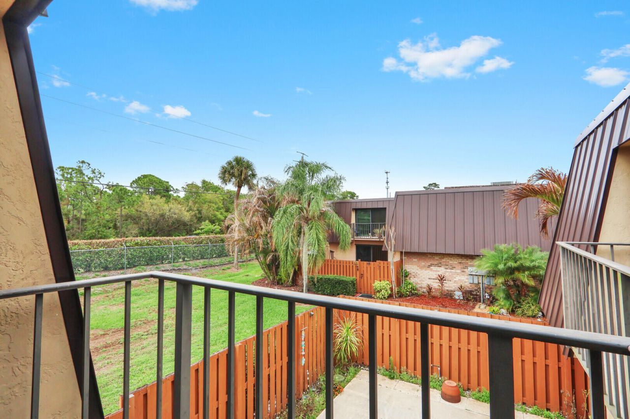 5627 SE Windsong Lane, Unit 514, Stuart, FL 34997 Photo