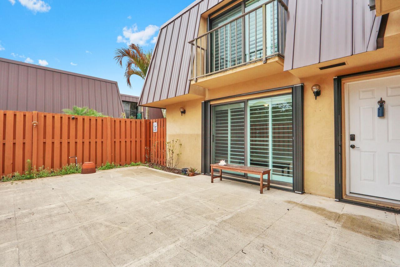 5627 SE Windsong Lane, Unit 514, Stuart, FL 34997 Photo