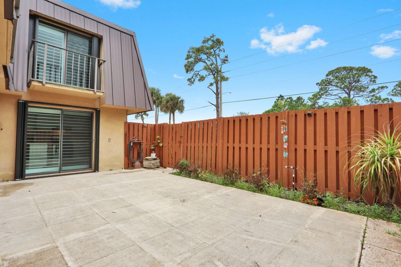 5627 SE Windsong Lane, Unit 514, Stuart, FL 34997 Photo