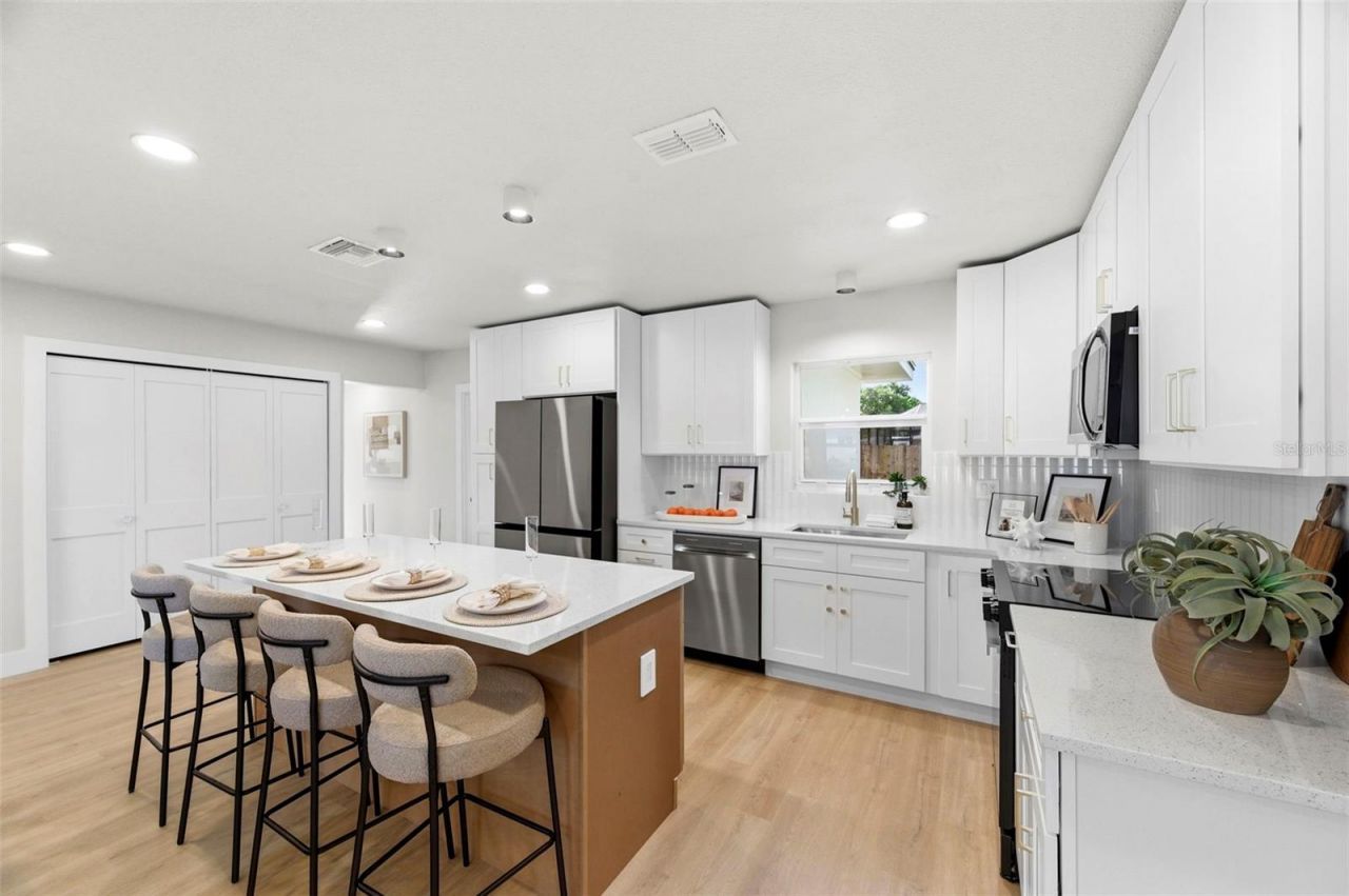 2860 64th Terrace S, Saint Petersburg, FL 33712 Photo