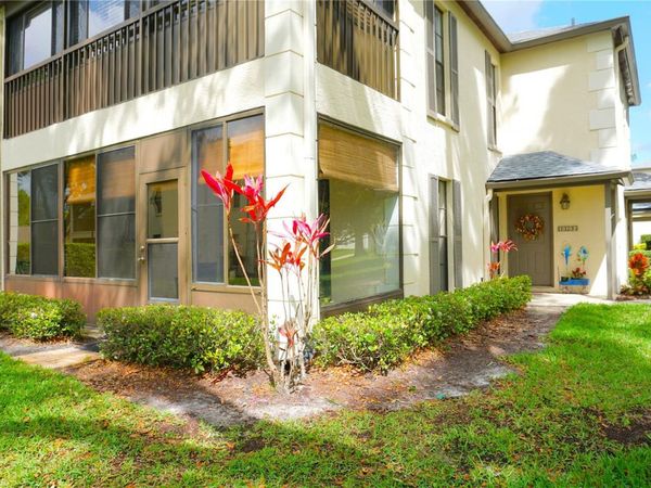 13152 VILLAGE CHASE CIRCLE , Unit 1, TAMPA, FL 33618