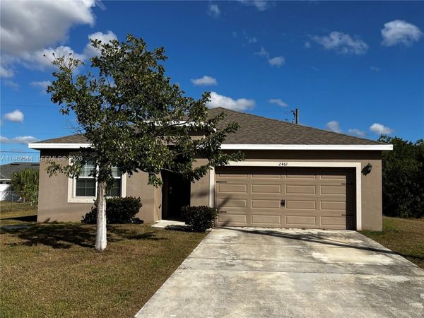 2461 SW Import Dr, Port St. Lucie, FL 34987