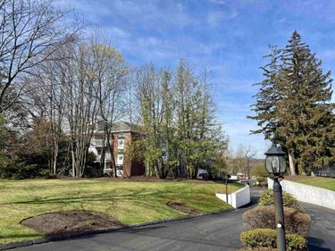 490 River Road, Unit 31, Manchester, NH 03104