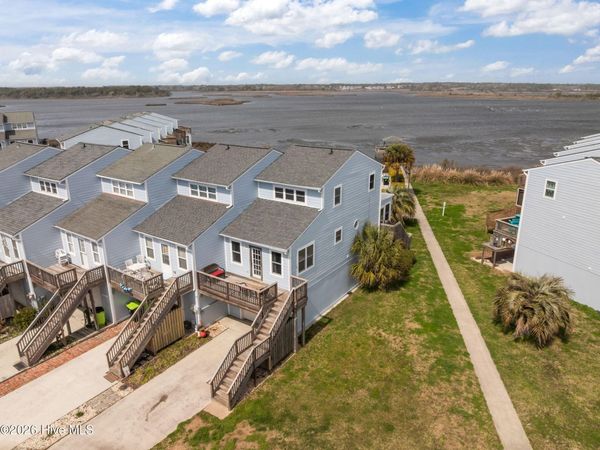 24 Bermuda Landing Place, North Topsail Beach, NC 28460