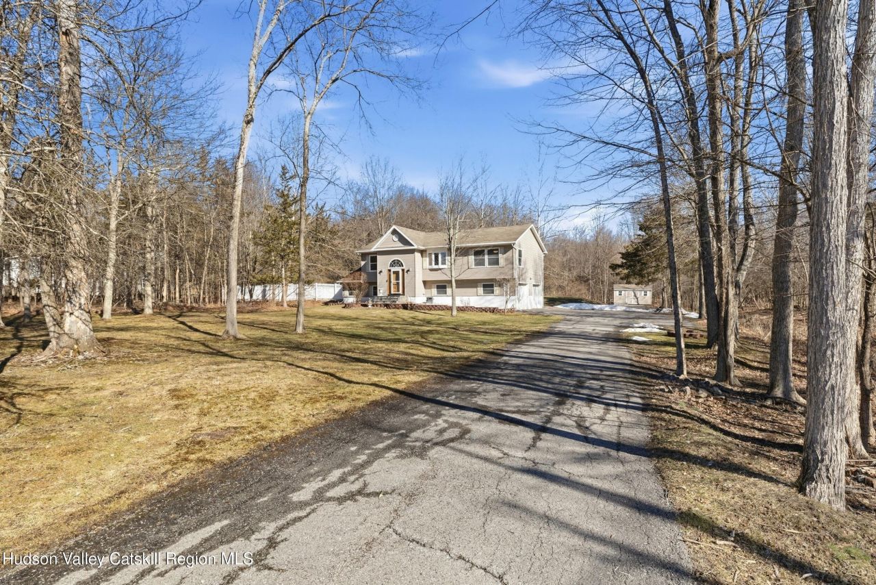 13 Stella Drive, Gardiner, NY 12525 Main Photo