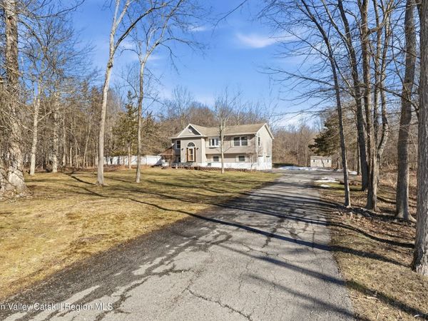 13 Stella Drive, Gardiner, NY 12525