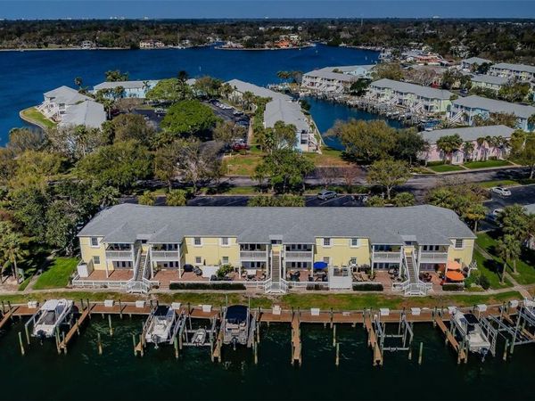 5196 BEACH DRIVE SE, Unit B, ST PETERSBURG, FL 33705