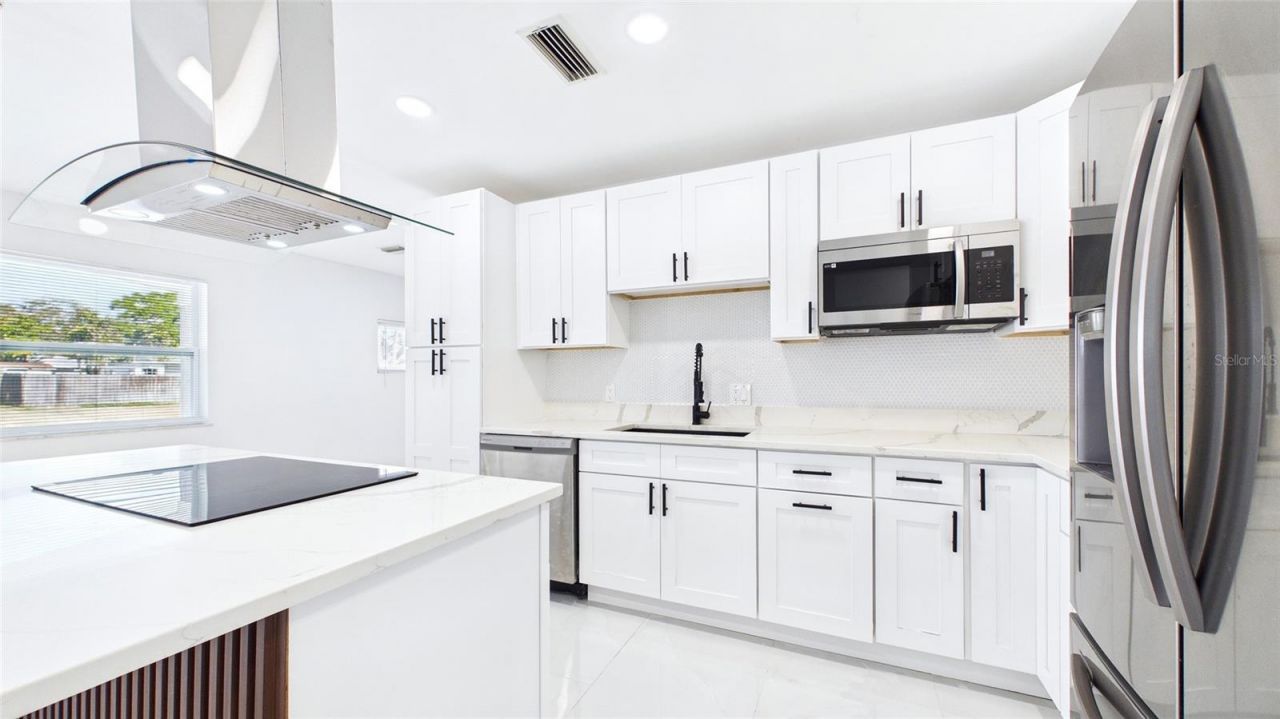 1778 New Hampshire Avenue Ne, Saint Petersburg, FL 33703 Photo