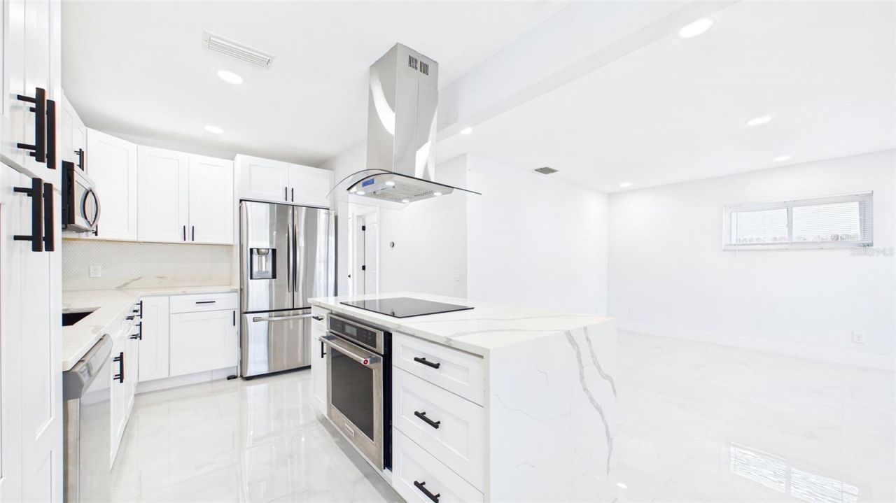 1778 New Hampshire Avenue Ne, Saint Petersburg, FL 33703 Photo