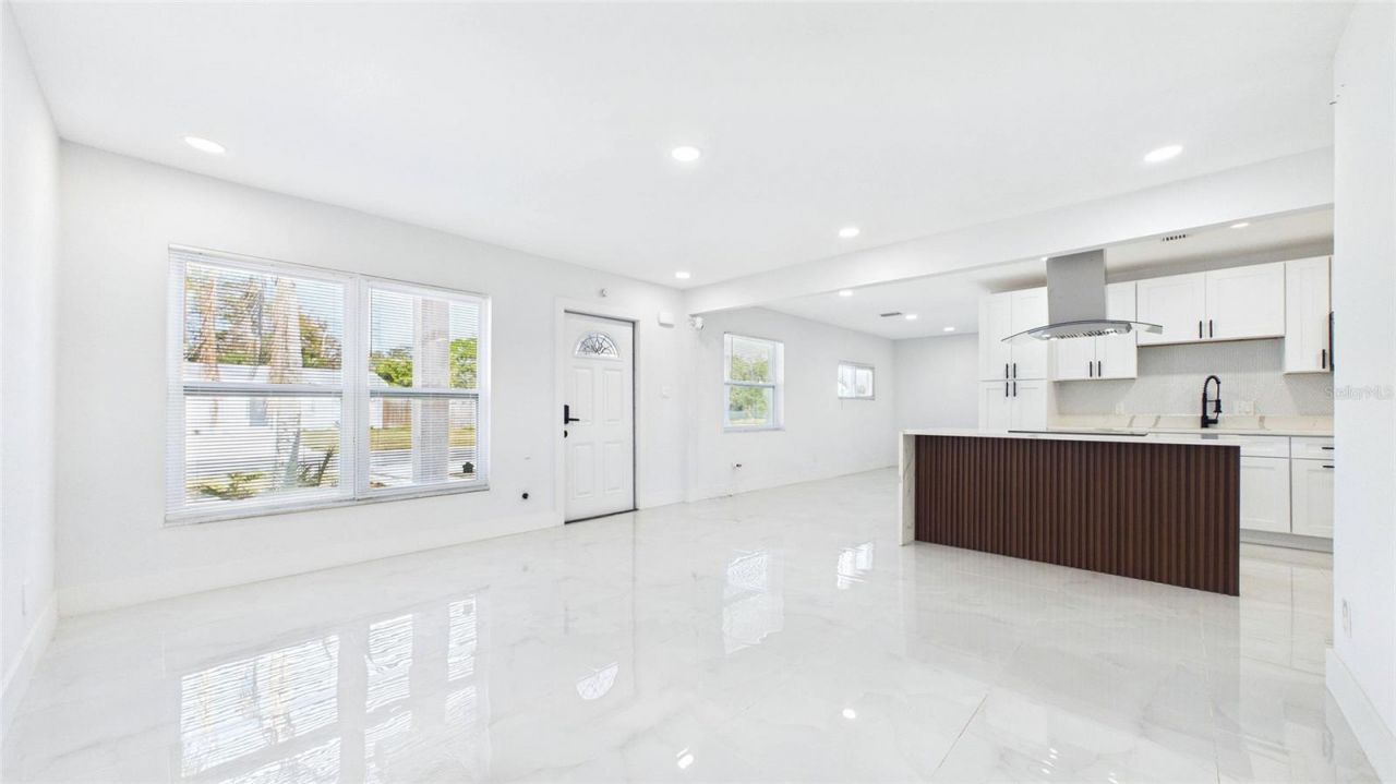 1778 New Hampshire Avenue Ne, Saint Petersburg, FL 33703 Photo