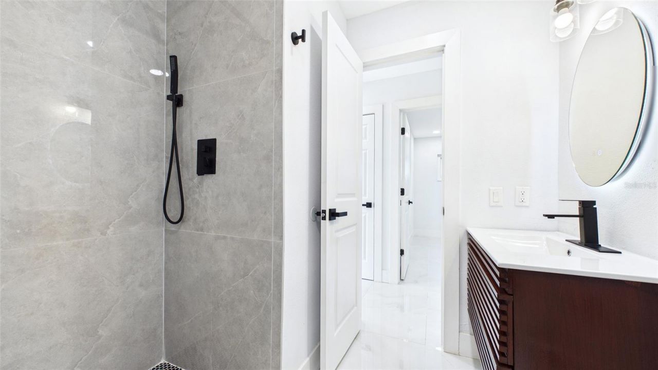 1778 New Hampshire Avenue Ne, Saint Petersburg, FL 33703 Photo