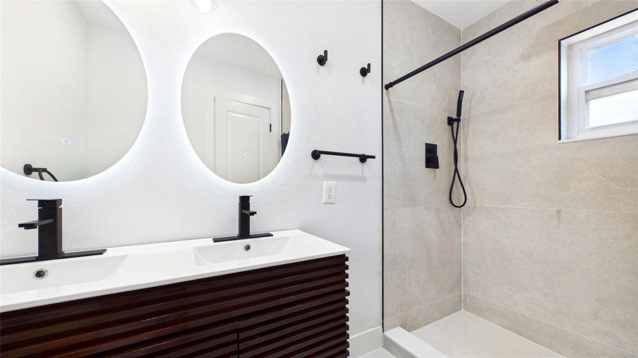 1778 New Hampshire Avenue Ne, Saint Petersburg, FL 33703 Photo