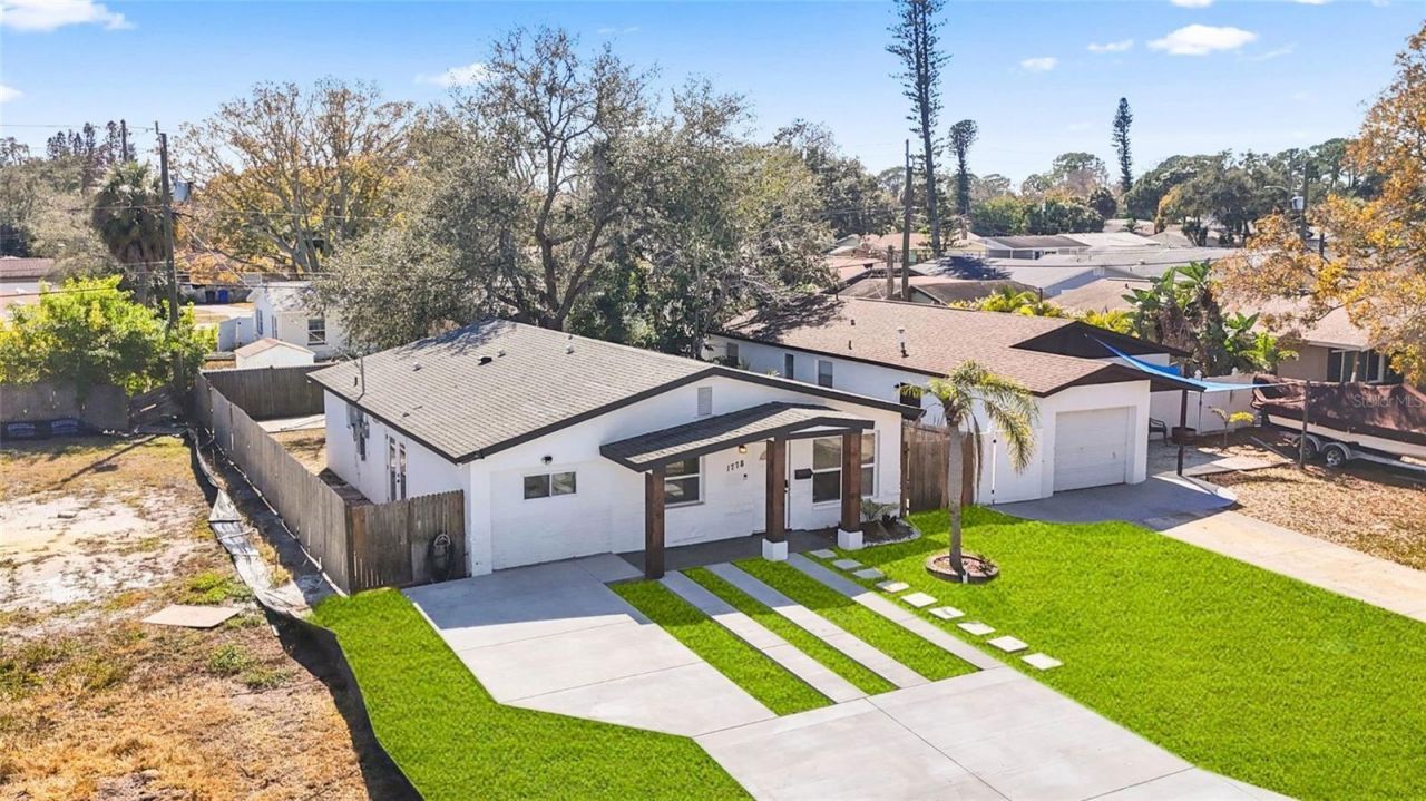 1778 New Hampshire Avenue Ne, Saint Petersburg, FL 33703 Photo