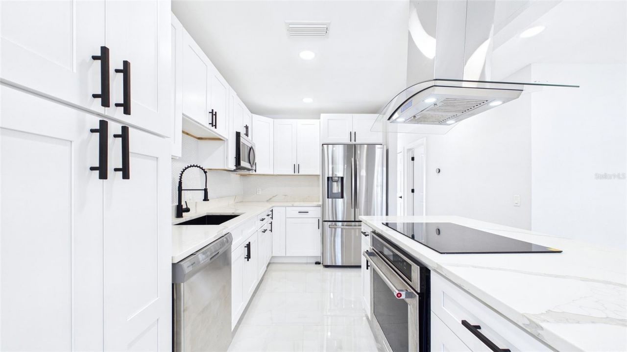 1778 New Hampshire Avenue Ne, Saint Petersburg, FL 33703 Photo