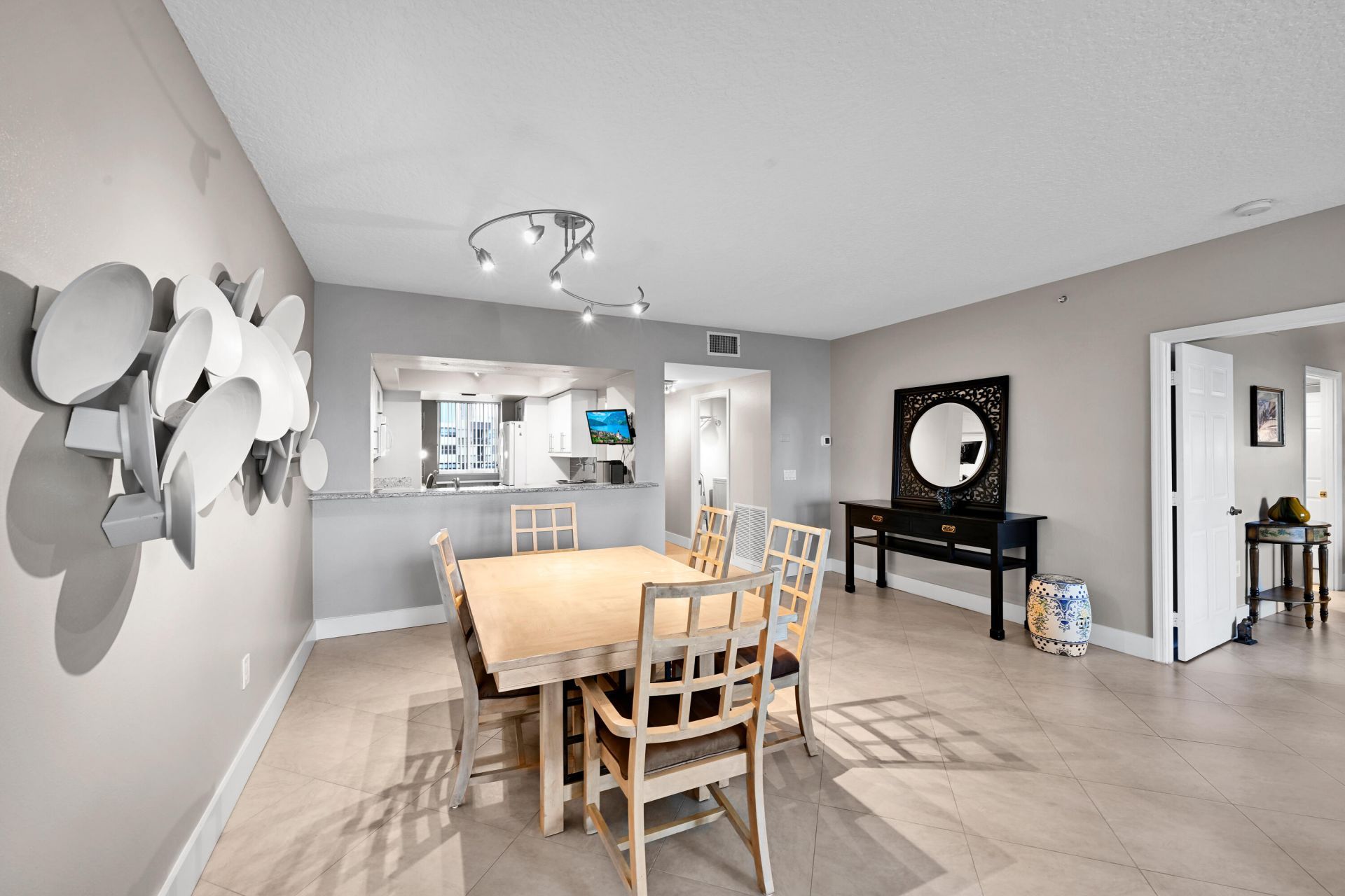 2880 NE 14th St Causeway, Unit 808, Pompano Beach, FL 33062 Photo