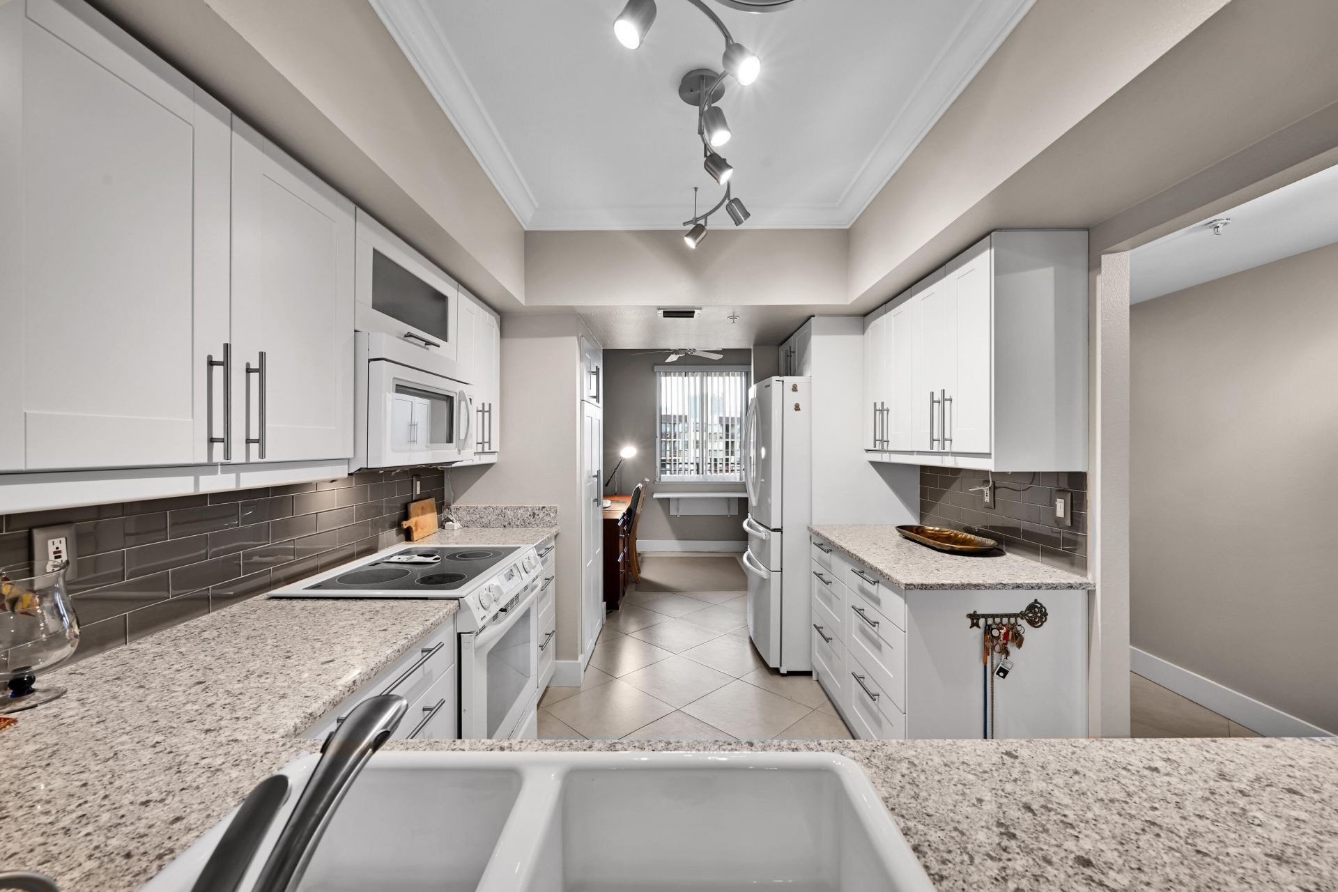 2880 NE 14th St Causeway, Unit 808, Pompano Beach, FL 33062 Photo