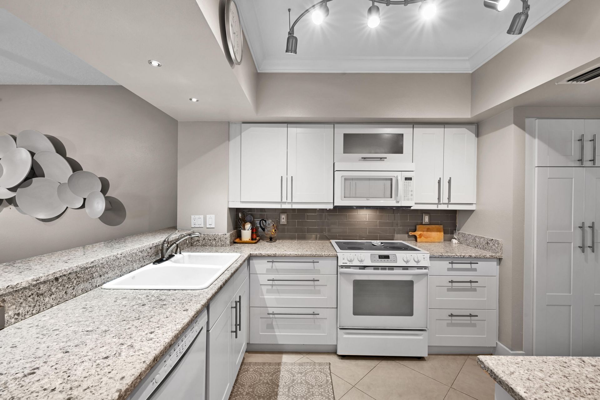 2880 NE 14th St Causeway, Unit 808, Pompano Beach, FL 33062 Photo