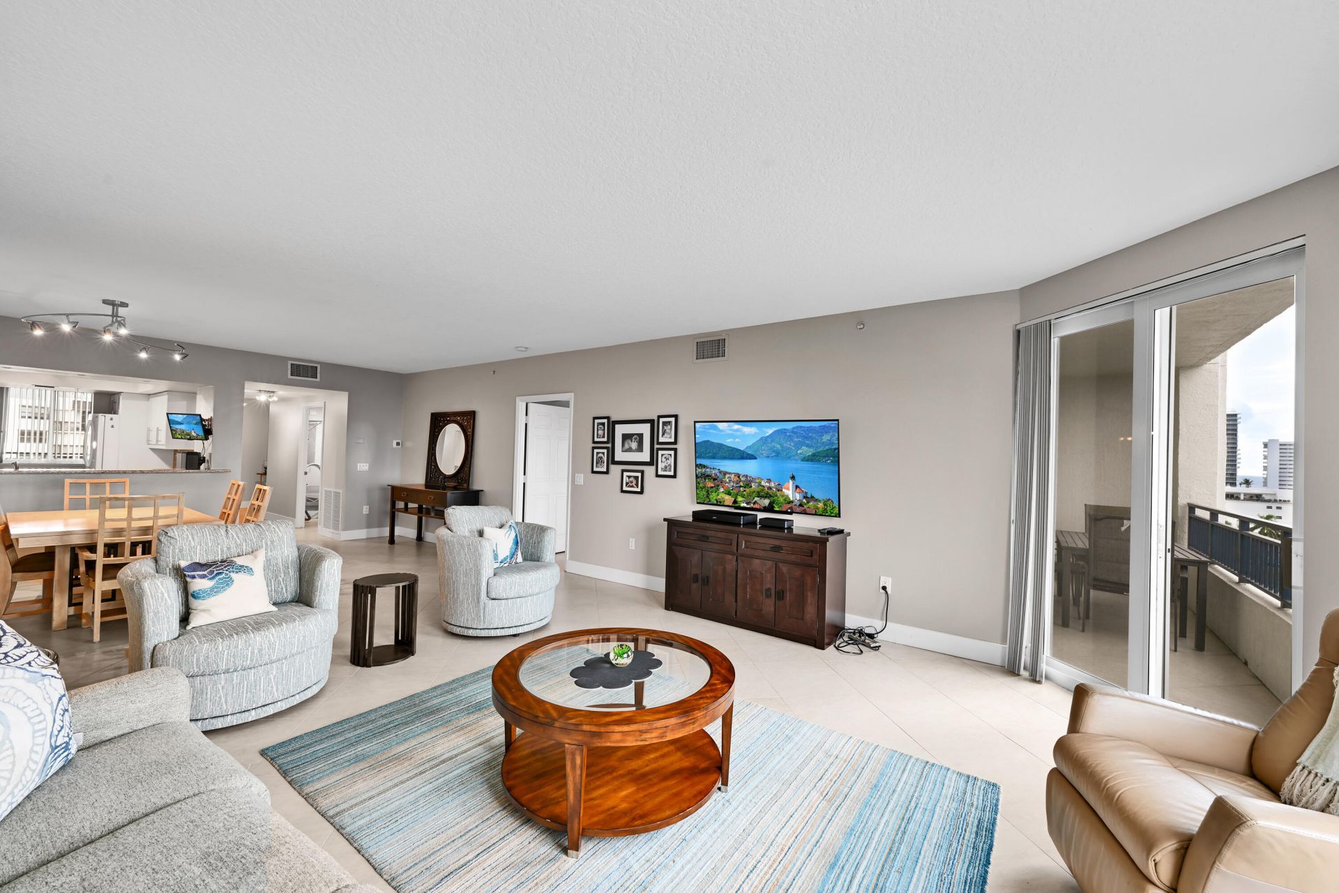 2880 NE 14th St Causeway, Unit 808, Pompano Beach, FL 33062 Photo