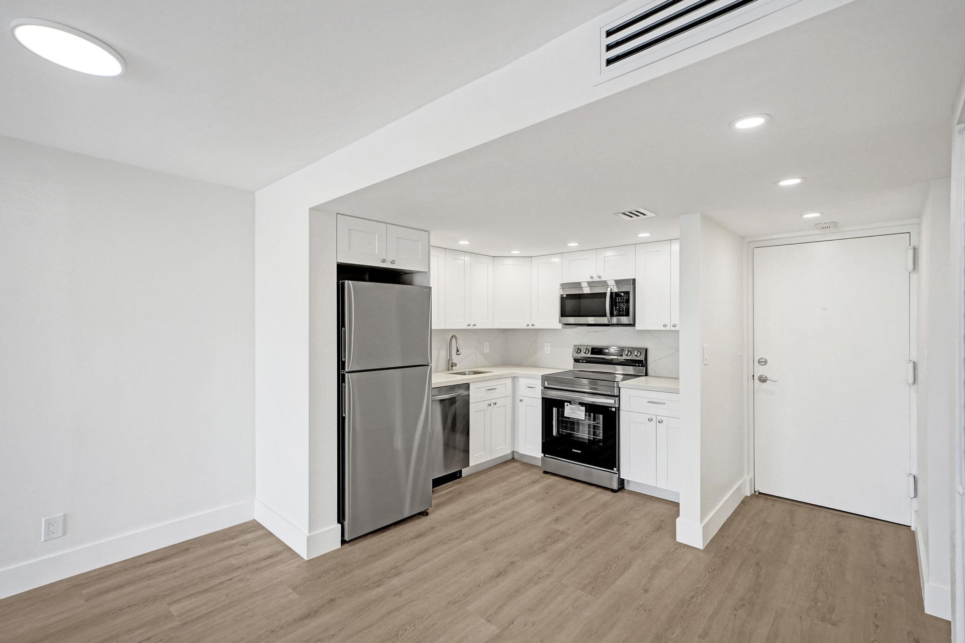 6195 Rock Island Road, Unit 413, Tamarac, FL 33319 Photo