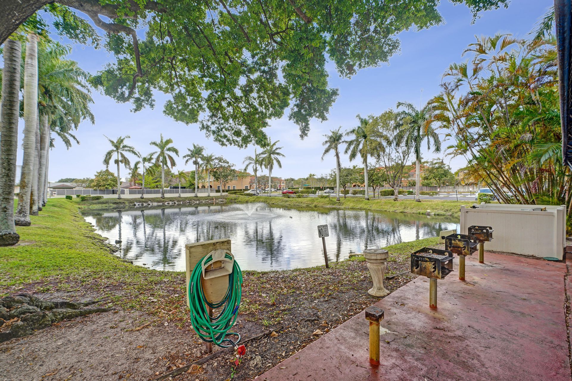 6195 Rock Island Road, Unit 413, Tamarac, FL 33319 Photo