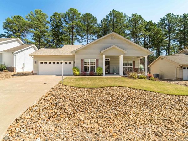 28 Jardin Way, Hot Springs Village, AR 71909