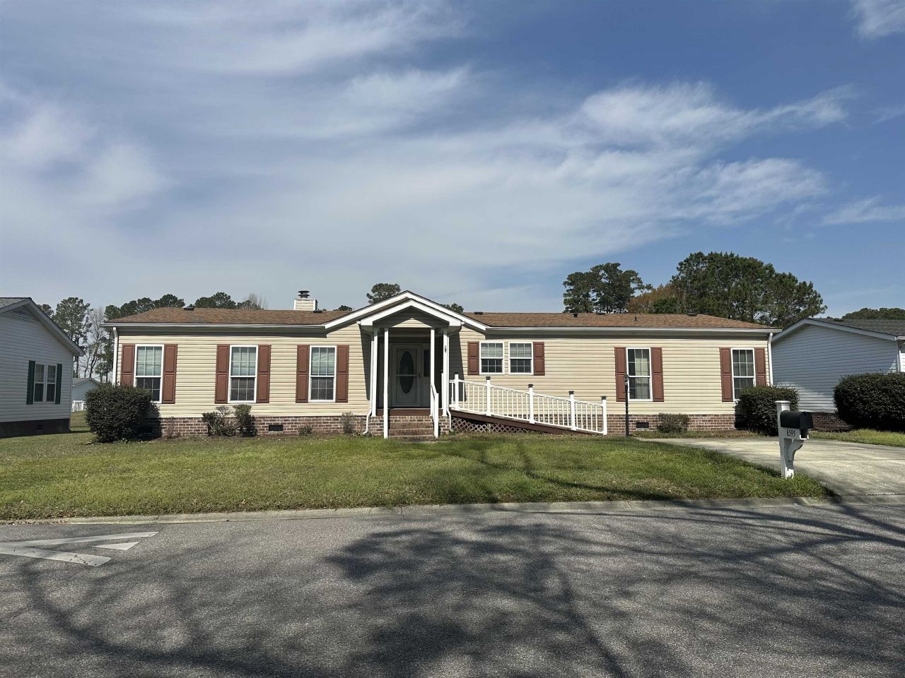 6595 Breezewood Blvd. Photo 1