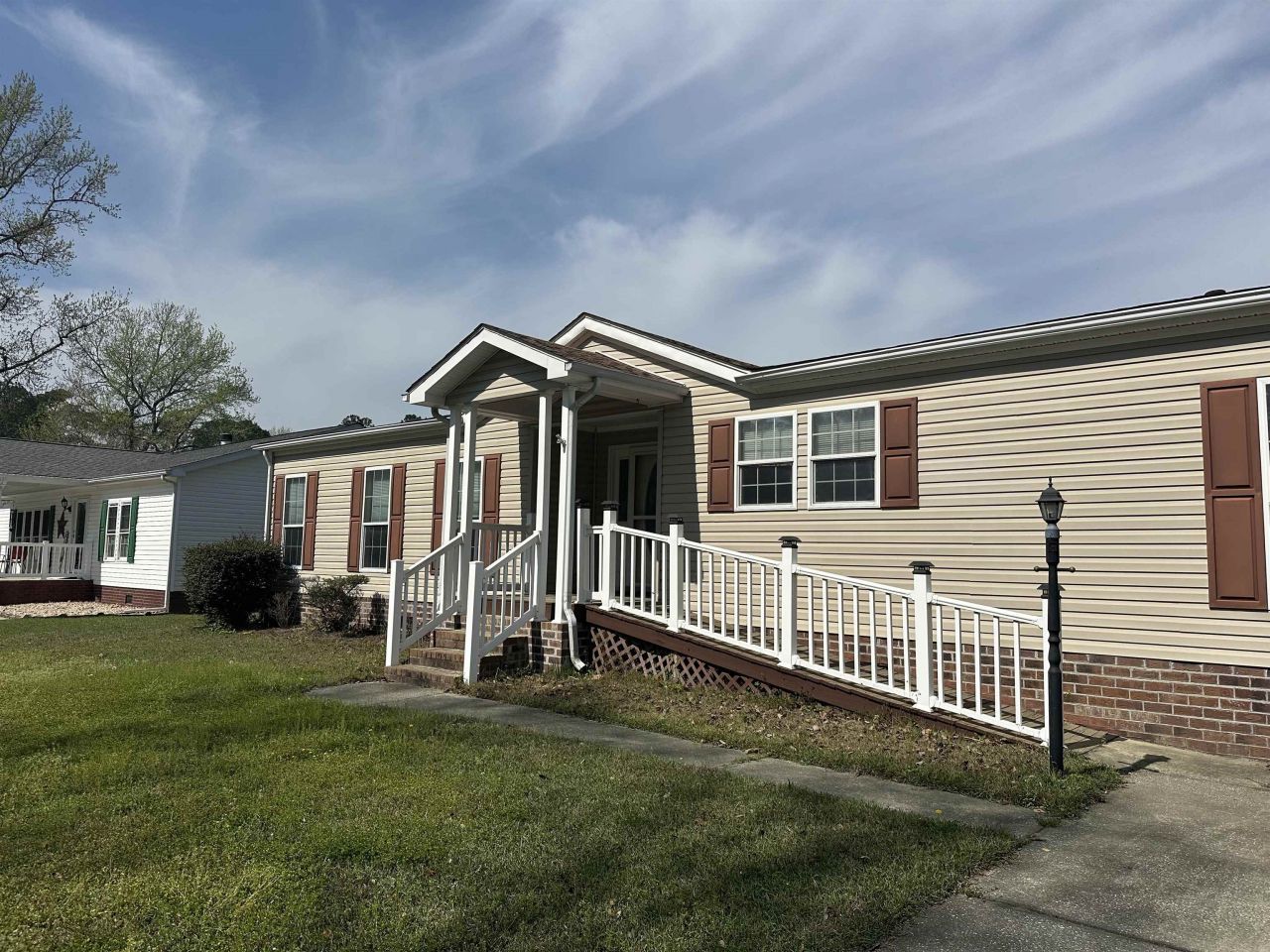 6595 Breezewood Blvd. Photo 2