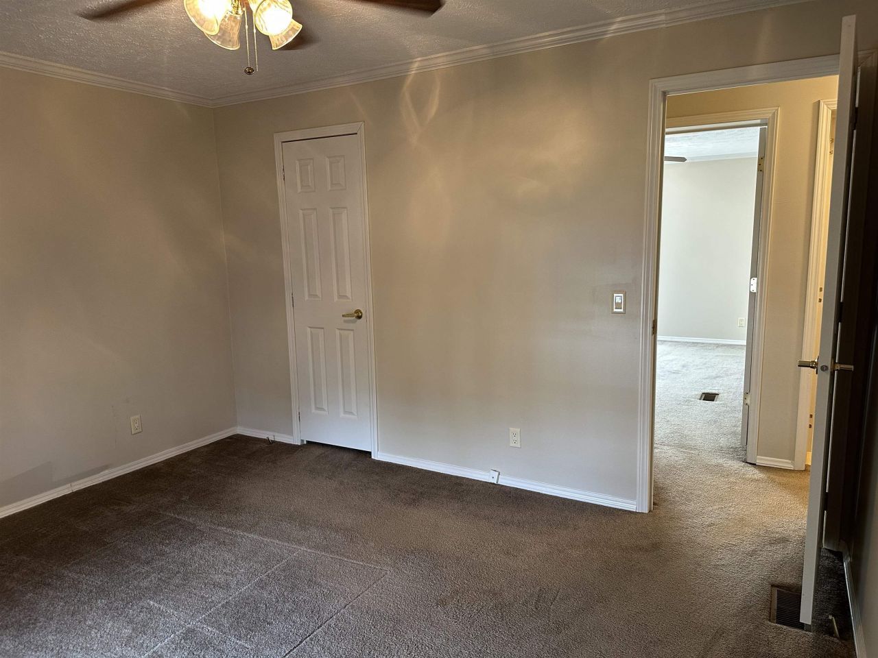 6595 Breezewood Blvd. Photo 39