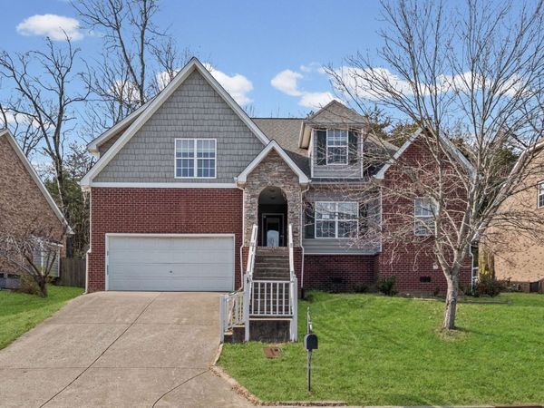 1812 Woodland Pointe Dr , Nashville, TN 37214