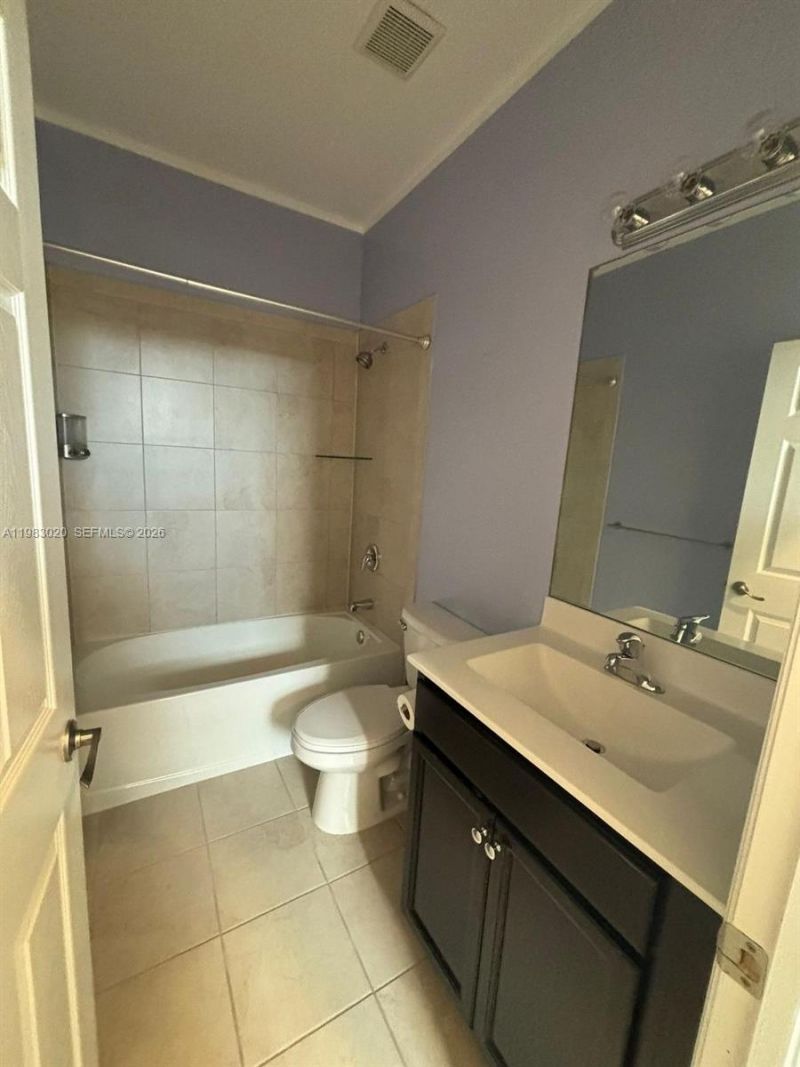 3337 W 105th Ter, Hialeah, FL 33018 Photo