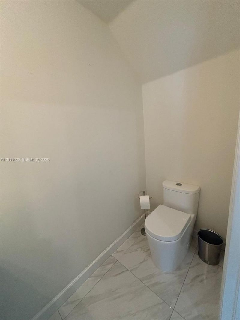 3337 W 105th Ter, Hialeah, FL 33018 Photo