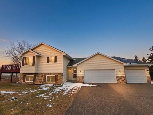 40566 Golden Avenue , North Branch, MN 55056