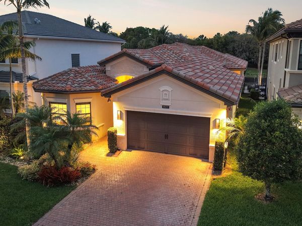 9577 Eden Roc Court, Delray Beach, FL 33446