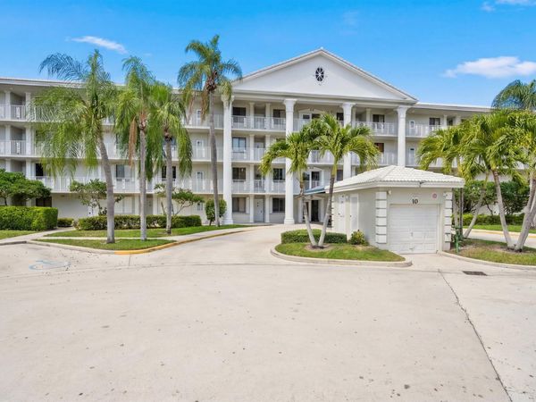 2741 Village Boulevard, Unit 303, West Palm Beach, FL 33409