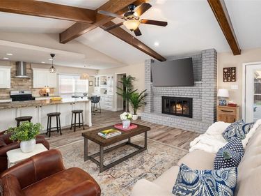 9352 Briarhurst Drive, Dallas, TX 75243