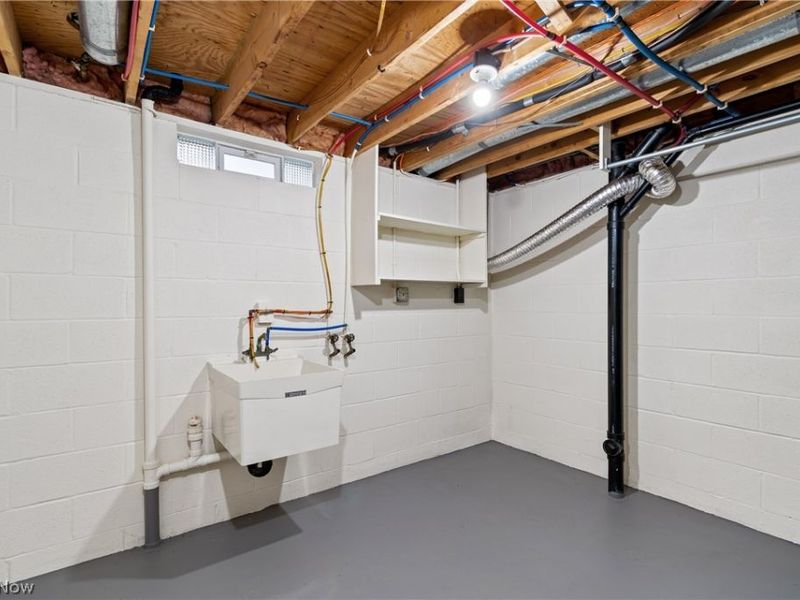 103 W Crosier Street, Akron, OH 44311 Photo 23